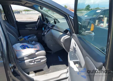 2011 Honda Odyssey Touring/Touring Elite z USA, uszkodzony, nr VIN 5FNRL5H95BB081337